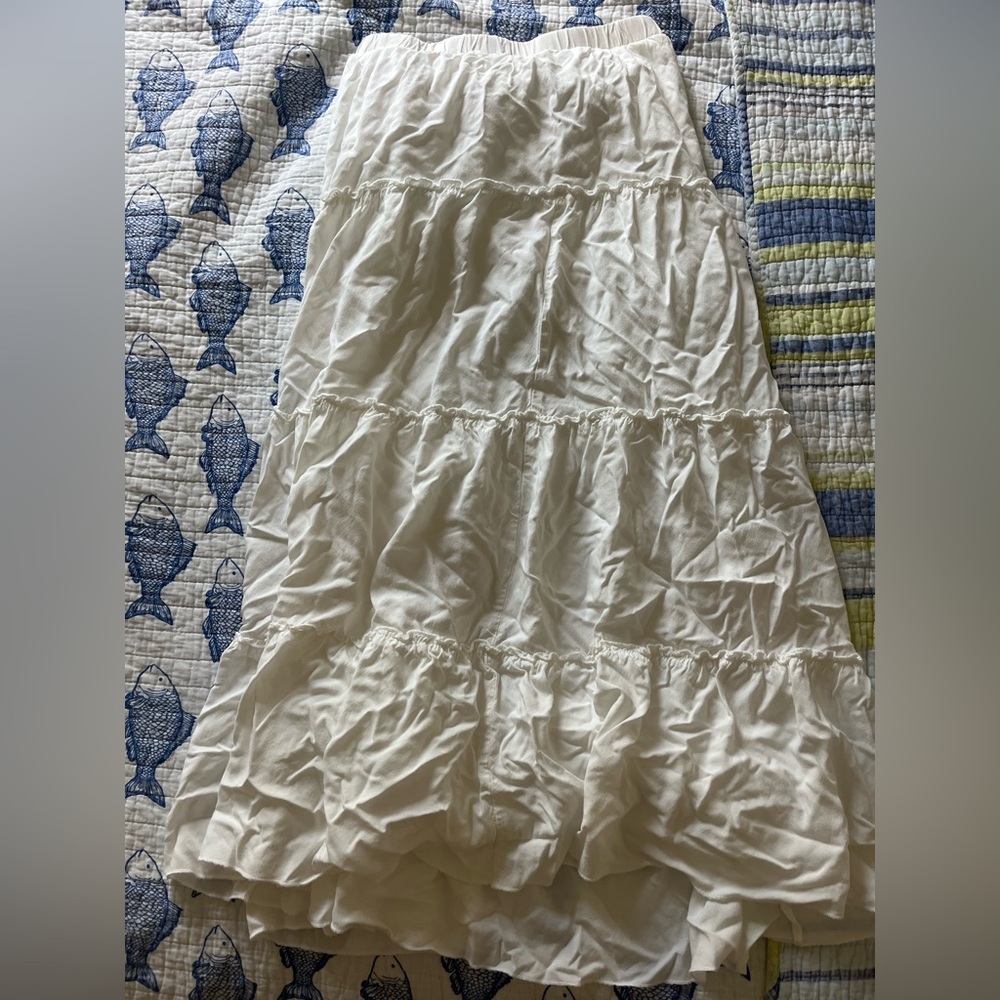 Brandy Melville Cream Skirt